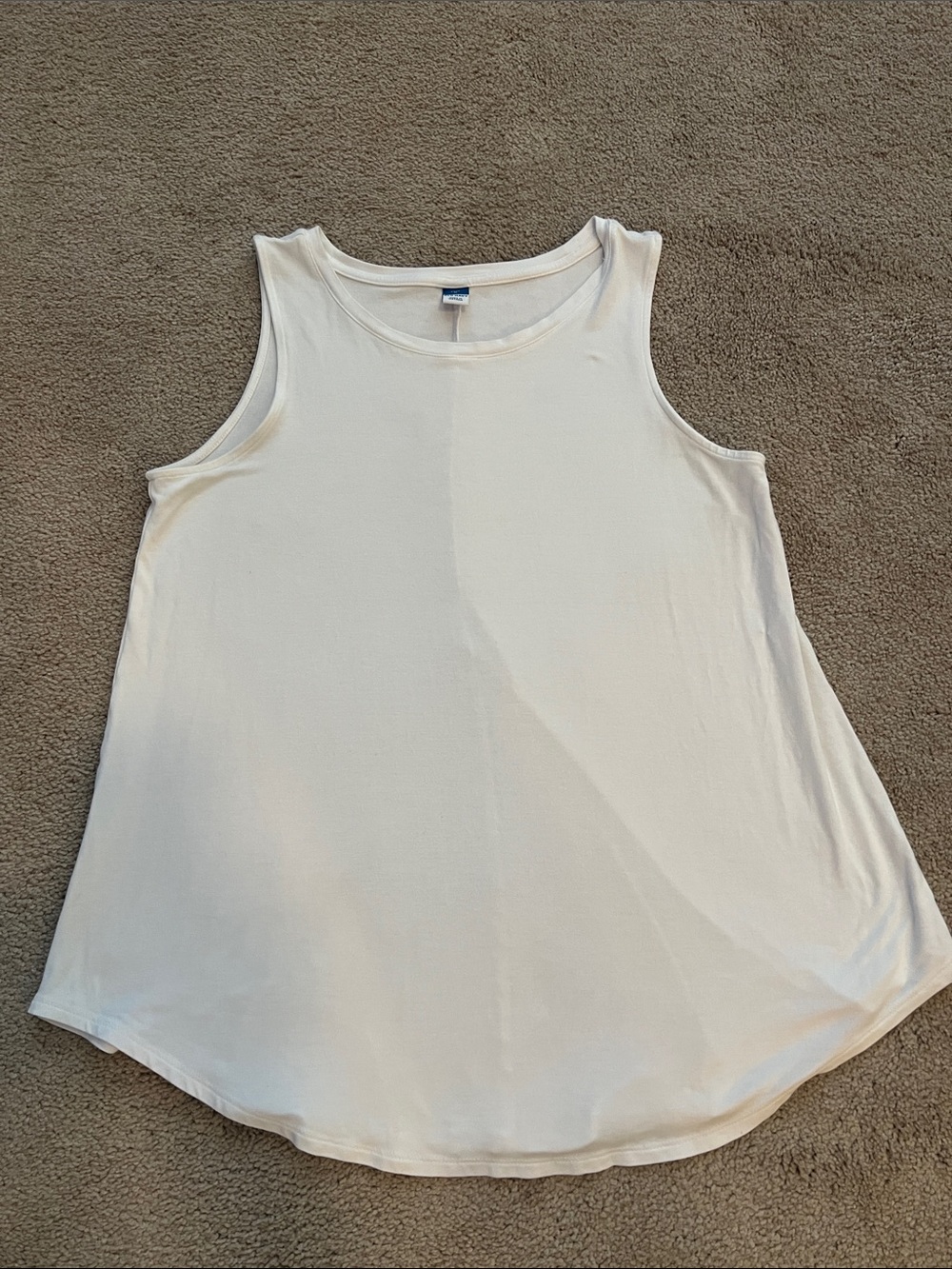 Old Navy White Luxe Scoop Neck Sleeveless Tank- size Medium, EUC * like new*